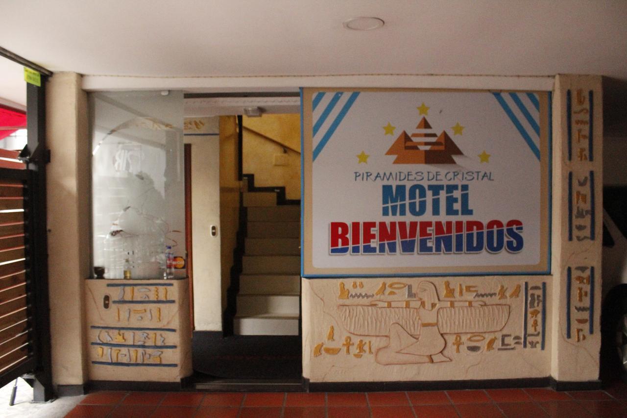 Motel Piramides De Cristal Bogotá Exteriör bild